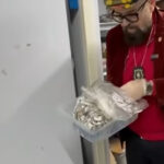 video piedone catre parlamentari dupa ce le a inchis restaurantul cei care ati mancat ardei umpluti faceti va analize 67d407634ea73