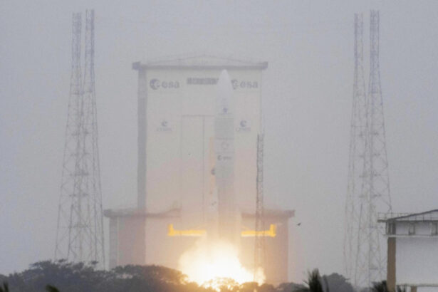 video succes pentru racheta ariane 6 noul lansator spatial european a plasat pe orbita un satelit militar in primul sau zbor comercial 67ca945284158