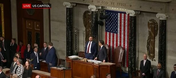 video trump a promis sa puna steagul american pe marte 67c7d27e90d79