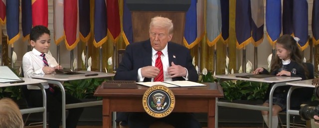video trump a semnat ordinul pentru desfiintarea departamentului educatiei din sua un vis al republicanilor 67dd18c837d69