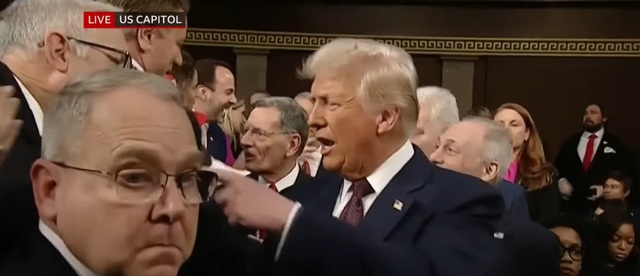 video trump mesaj pentru locuitorii groenlandei daca alegeti va uram bun venit in sua intr un fel sau altul o vom obtine va vom tine in siguranta va vom imbogati 67c7cf0235f34