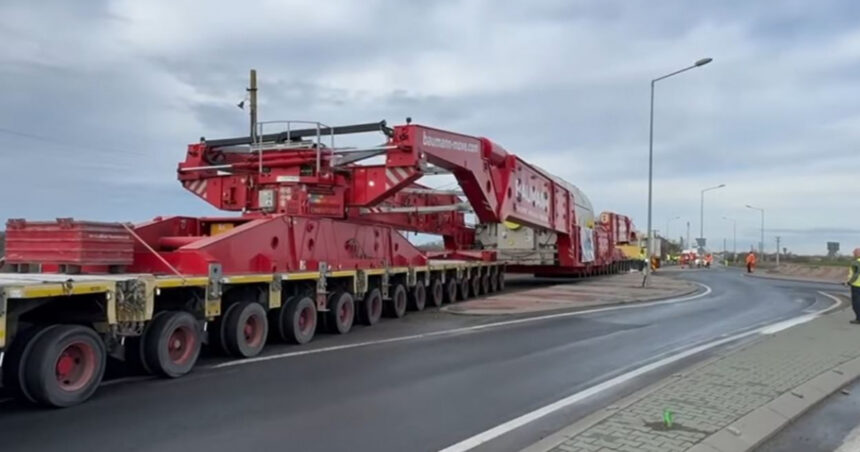 video un nou transport agabaritic de mari dimensiuni cu greutatea de 788 tone a intrat in romania ce traseu va parcurge 67d43f7b21d7d