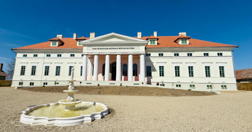 video una dintre cele mai vechi cladiri din vestul tarii a fost restaurata imagini din conacul familiei mocioni construit acum 275 de ani 67e0e80bea093