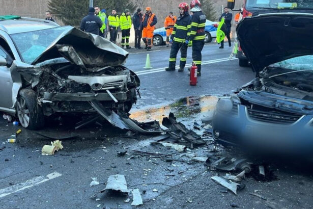 videofoto trafic complet blocat pe dn1 dupa un accident grav la iesirea din predeal un mort si doi raniti 67c953c3a2d8e