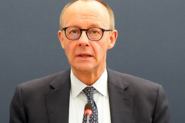 viitorul cancelar german cere bundestagului sa aprobe planul urias de investitii in aparare orice intarziere ar fi iresponsabila 67d2f7e3b773e