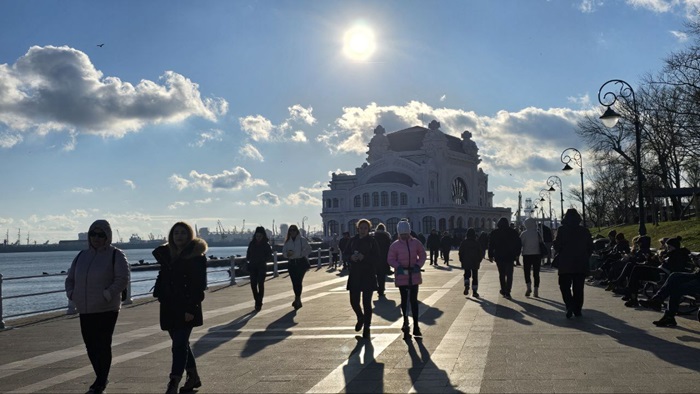 vreme calda pe litoral temperaturi peste medie in dobrogea si precitatii slabe 67cda52a91ec6