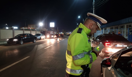 zeci de amenzi aplicate de politisti in cadrul actiunii blocada in navodari 67c4627726f3b
