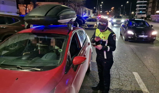 zeci de amenzi aplicate de politistii constanteni o femeie data in urmarire nationala a fost prinsa de politisti 67c360d1eb862