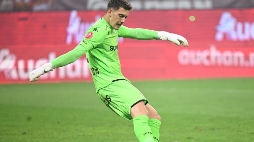 a comis o gafa uriasa in derby ul cu fcsb dar s a revansat la meciul cu dinamo sumudica nu avea de ales 67f39531dcb78