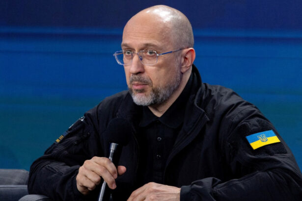 ajutorul deja acordat de sua ucrainei exclus din acordul pentru resurse naturale dintre washington si kiev sustine premierul smihal 680f0d3e9e23e