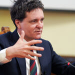 alegeri prezidentiale 2025 nicusor dan a fost reprezentat intr o dezbatere de un tanar care era in echipa de campanie a lui geoana 67f64e2f3c339