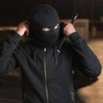 alerta in constanta doi hoti au furat bani dintr un magazin amenintand o pe vanzatoare cu un pistol 67f152cb9c65f
