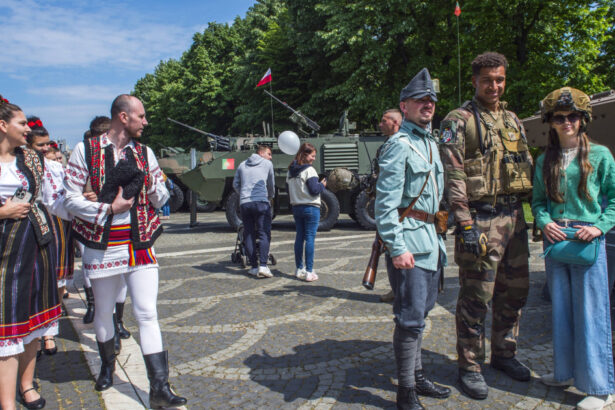 aproape 90 dintre romani cred ca romania trebuie sa ramana in ue si nato sondaj inscop 67f7a29799fe0