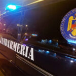 arestare ca in filme la medgidia un tanar a incercat sa fuga din duba jandarmilor dupa ce a fost prins cu droguri asupra lui 67fcdf6ae4272