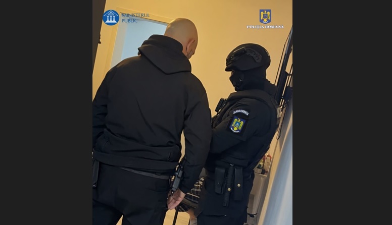 arestat la constanta pentru trafic de droguri si proxenetism mascatii l au vizitat la domiciliu si i au confiscat obiectul muncii 67ed47e4c2d6d