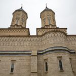 arhitectul francez care a nenorocit prin restaurare biserica sfintii trei ierarhi din iasi biserica manastirii curtea de arges si biserica 6805f7008780b