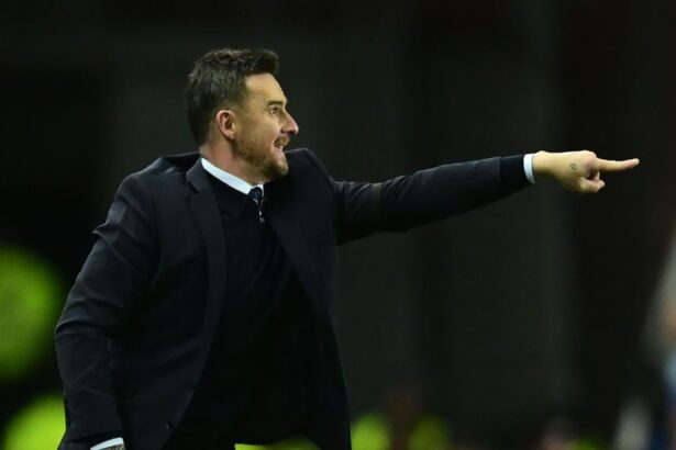 barry ferguson antrenorul lui ianis hagi discurs devastator dupa infrangerea cu hibernian 67f2ec66ca0e2