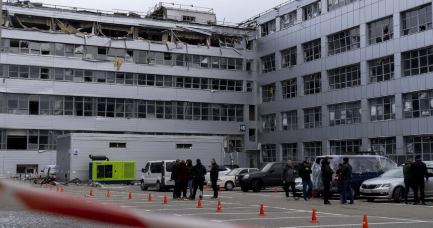 birouri ale posturilor publice de televiziune din kiev grav avariate in urma unui atac cu rachete rusesti 67f280416b296