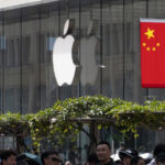 ca sa evite tarifele lui donald trump impuse chinei apple a decis sa transporte 600 de tone de telefoane cu avionul din india 67f80ff091055