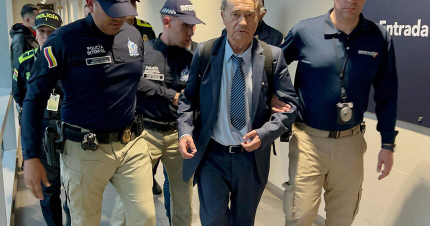 carlos lehder fosta mana dreapta a lui pablo escobar a fost eliberat dupa o scurta perioada de detentie in bogota 67eba1c984b09