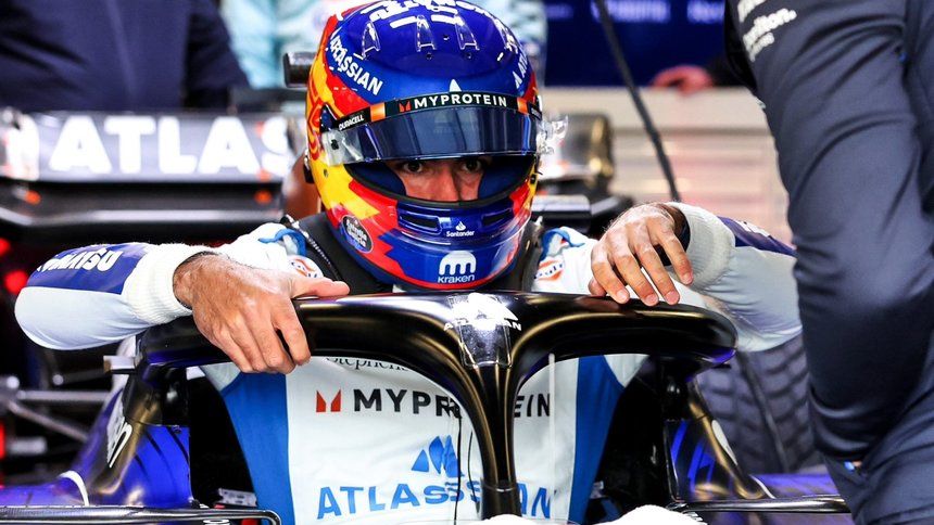 carlos sainz a scapat de o amenda uriasa pentru limbaj vulgar ce s a intamplat cu pilotul de f1 67f94bc637fa5