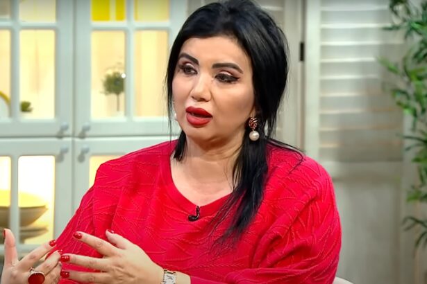 ce a patit adriana bahmuteanu dupa ce a protestat in fata tribunalului bucuresti un necaz nu vine niciodata singur 67f61b37ef6d7