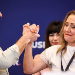 cearta intre radu mihaiu si elena lasconi pe facebook in asteptarea deciziei justitiei privind contestatia usr la hotararea bec 6800ebab90c81