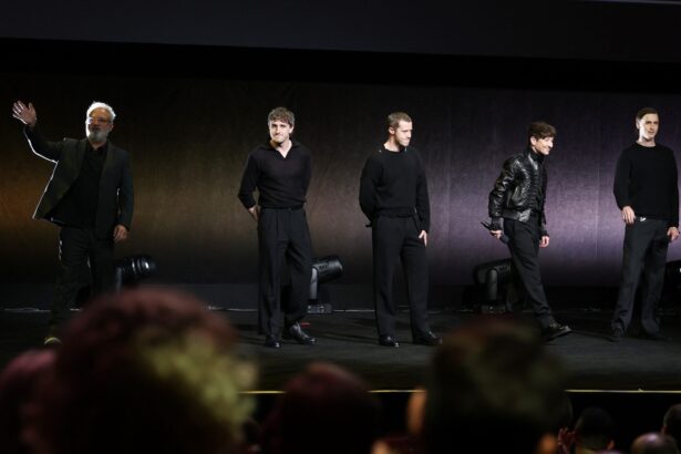 cine va juca in filmele despre the beatles distributia completa a fost anuntata 67ebb5e26247f