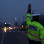 circulatie oprita pe dn 13 in judetul mures o cisterna s a rasturnat intr o curba soferul a fost ranit 67f4176eee996