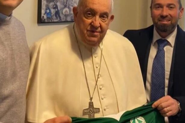 coincidenta stranie in fotbal echipa care promoveaza de fiecare data cand moare un papa 68075f2aac329