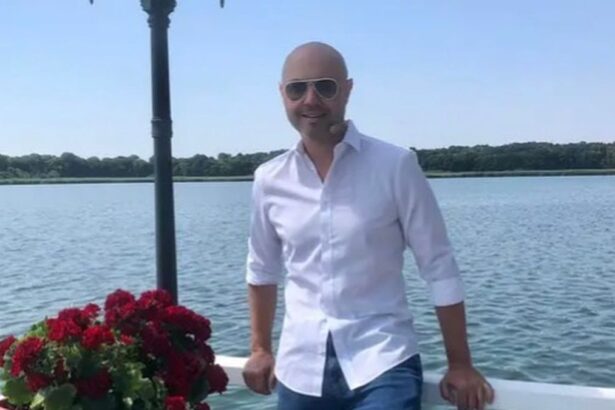 cum arata iubita lui mihai mitoseru imagini cu femeia care l a cucerit pe prezentatorul tv fara silicoane fara botox 6810a387583bc