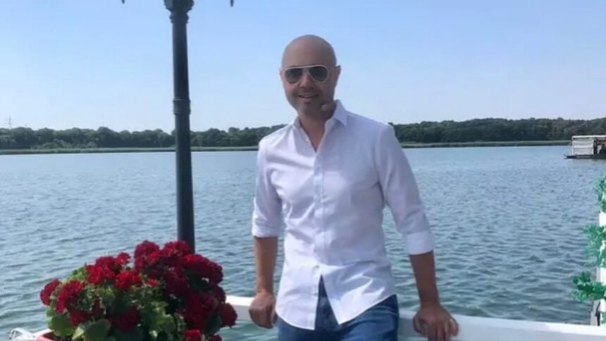 cum arata iubita lui mihai mitoseru imagini cu femeia care l a cucerit pe prezentatorul tv fara silicoane fara botox 6810a387583bc