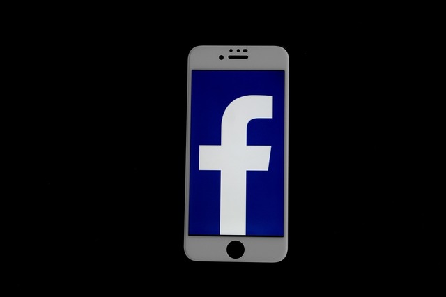 cum blochezi si deblochezi rapid contactele nedorite in messenger 67fb78c1c331a