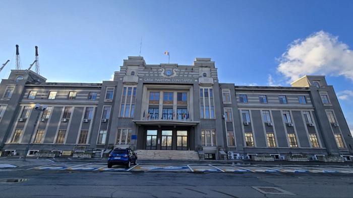 curatenie generala in portul constanta cn apm aloca aproape 4 milioane de lei pentru intretinerea spatiilor administrative 6800ccf5c8c17