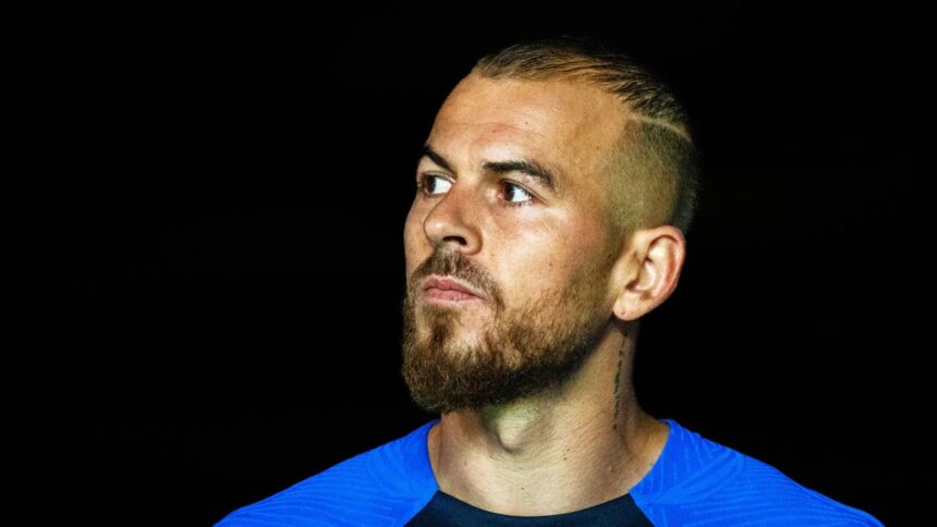 denis alibec la craiova din vara reactia lui mirel radoi 680d46e60cd74