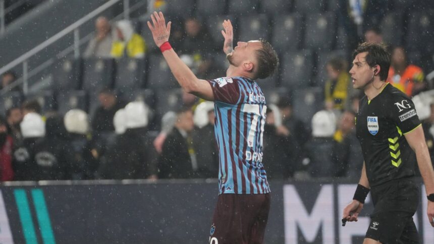 Dennis Drăguș s-a accidentat din nou! Care este perioada de absență? 1 dennis dragus s a accidentat din nou cat timp va lipsi 67fc0e700a5ff