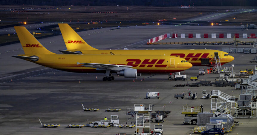 dhl suspenda livrarile coletelor de mare valoare catre statele unite din cauza tarifelor impuse de donal trump 6805063334192