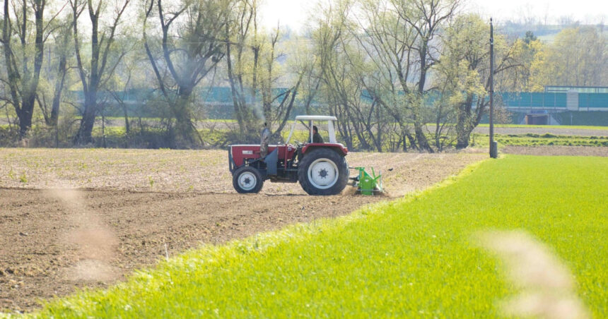 din ghidul programului rabla pentru tractoare lipsesc categoriile cele mai utilizate de micii fermieri se cere schimbarea ordinului 680a61f6113f4