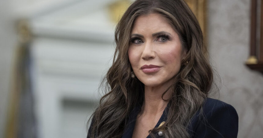 doi suspecti au fost arestati pentru furtul posetei lui kristi noem anunta secret service sunt infractori de cariera 680f22746d803