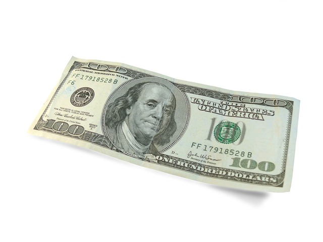 dolarul american slabeste in fata principalelor valute in timp ce yuanul atinge un minim istoric pe fondul tensiunilor comerciale declansate de tarifele impuse de trump 67f61a363d52b