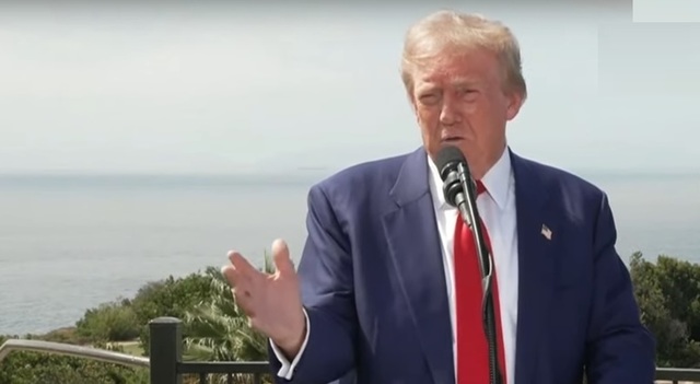 donald trump ridiculizeaza tarile care incearca sa negocieze cu el pe tema tarifelor 67f6284368371