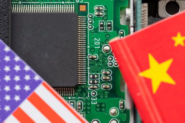 donald trump va anunta saptamana aceasta noile tarife pentru semiconductori 67fcad5f062b6