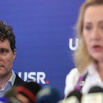elena lasconi il ataca pe nicusor dan nu i poate spune te iubesc propriei sale fiice cum ar putea uni un popor reactia edilului 67f6ded580707
