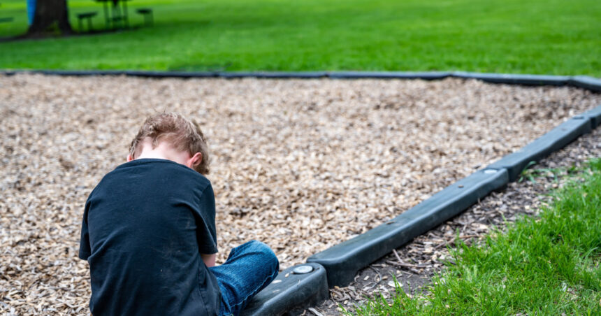 Elev de 9 ani, agresat sexual de profesorul de sport la o școală din Oradea: bărbatul a fost reținut. Detalii despre cum s-a aflat situația. 1 elev de 9 ani agresat sexual de profesorul de sport la o scoala din oradea barbatul a fost retinut cum s a aflat totul 67ee36ecb0d8c