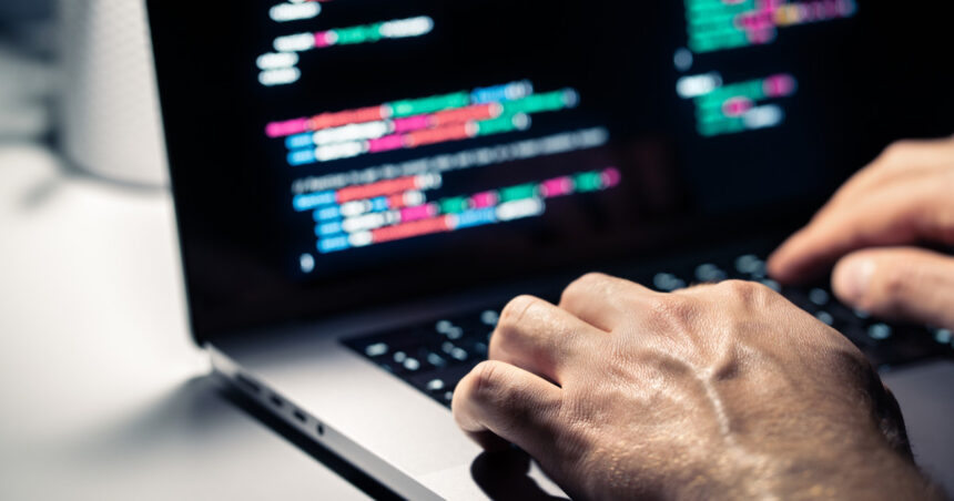 escrocherii si atacuri cibernetice dupa moartea papei francisc val de postari cu fake news si continut generat de ia 680a33a03bb94