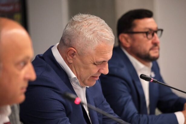 exclusiv e gata marius sumudica a fost anuntat oficial ca se desparte de rapid 680f3699de5bf