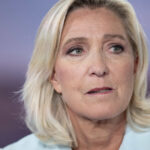 extrema dreapta franceza organizeaza proteste dupa ce marine le pen a fost condamnata la patru ani de inchisoare 67ebfa2538e52
