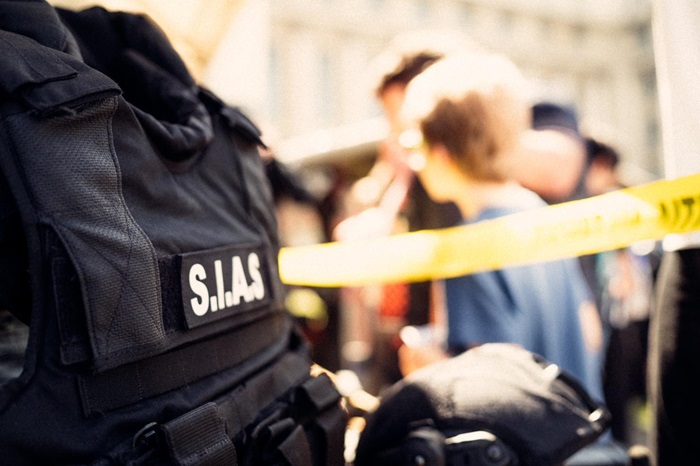 femeie gasita moarta in apartament de sora ei cadavrul ar fi fost ascuns sub niste haine 67f2b989837bc