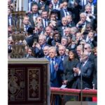 foto administratia prezidentiala a publicat imagini dupa inmormantarea papei francisc ilie bolojan in spatele lui donald trump 680d2c7594f32
