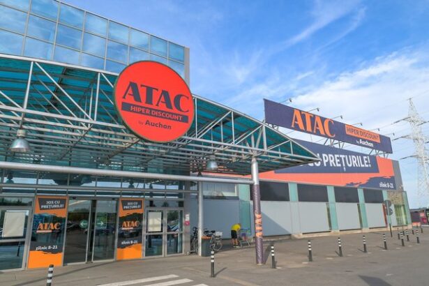 foto auchan aduce in bucuresti noul concept de hipermarket 67f616a264055
